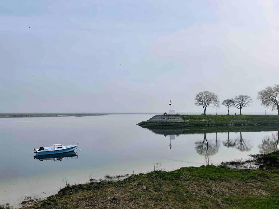 La Romance Fressenneville Bagian luar foto